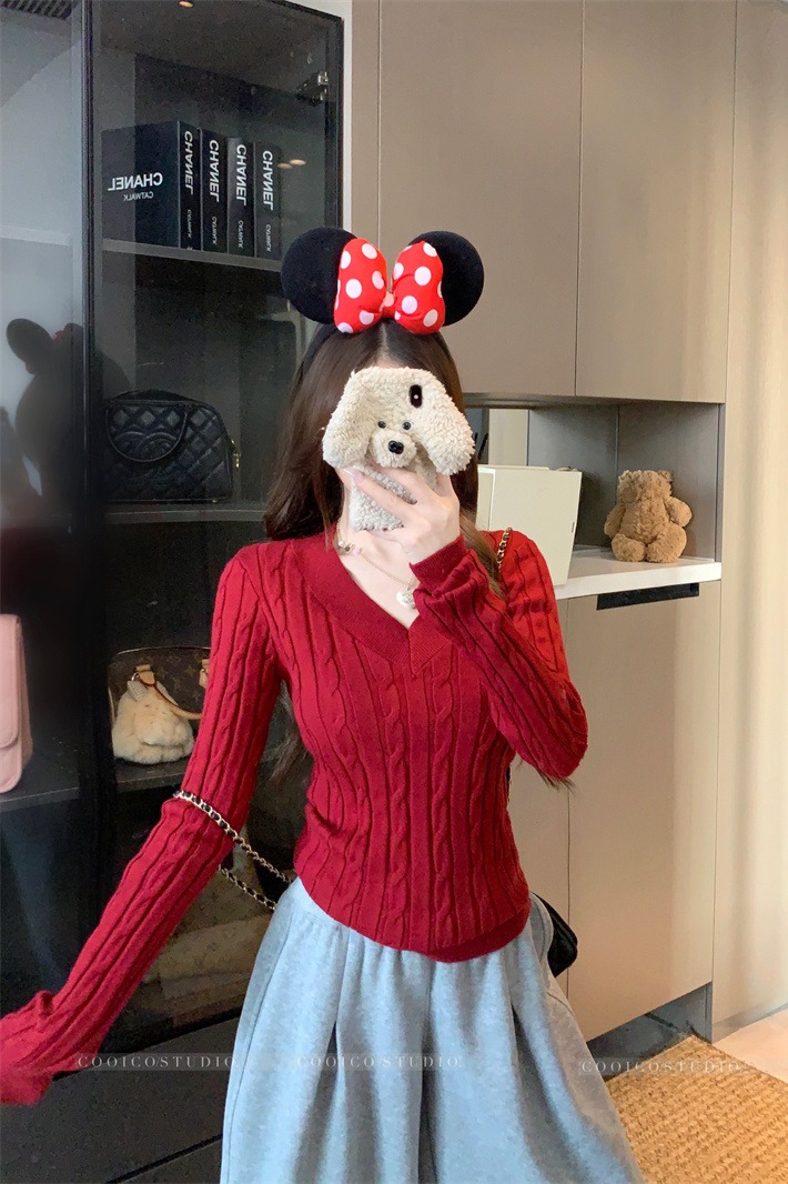 American Retro V-Neck Cable Knit Sweater for Women 2026 Slim Fit Long Sleeve Base Layer - Image 5