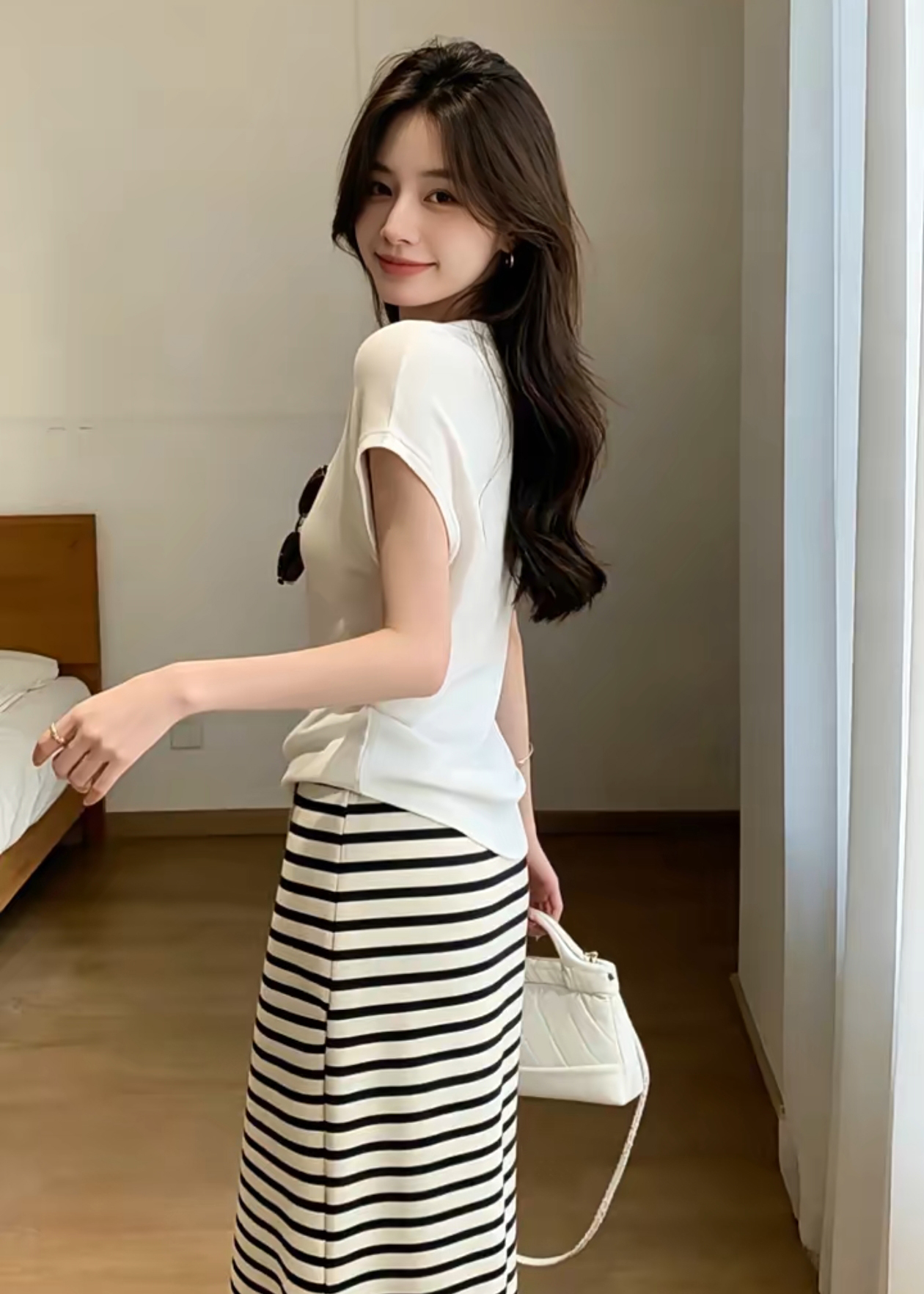 Women's Casual Two-Piece Set Korean Style White V-Neck Top and Striped Skirt 2026 Summer - Image 2