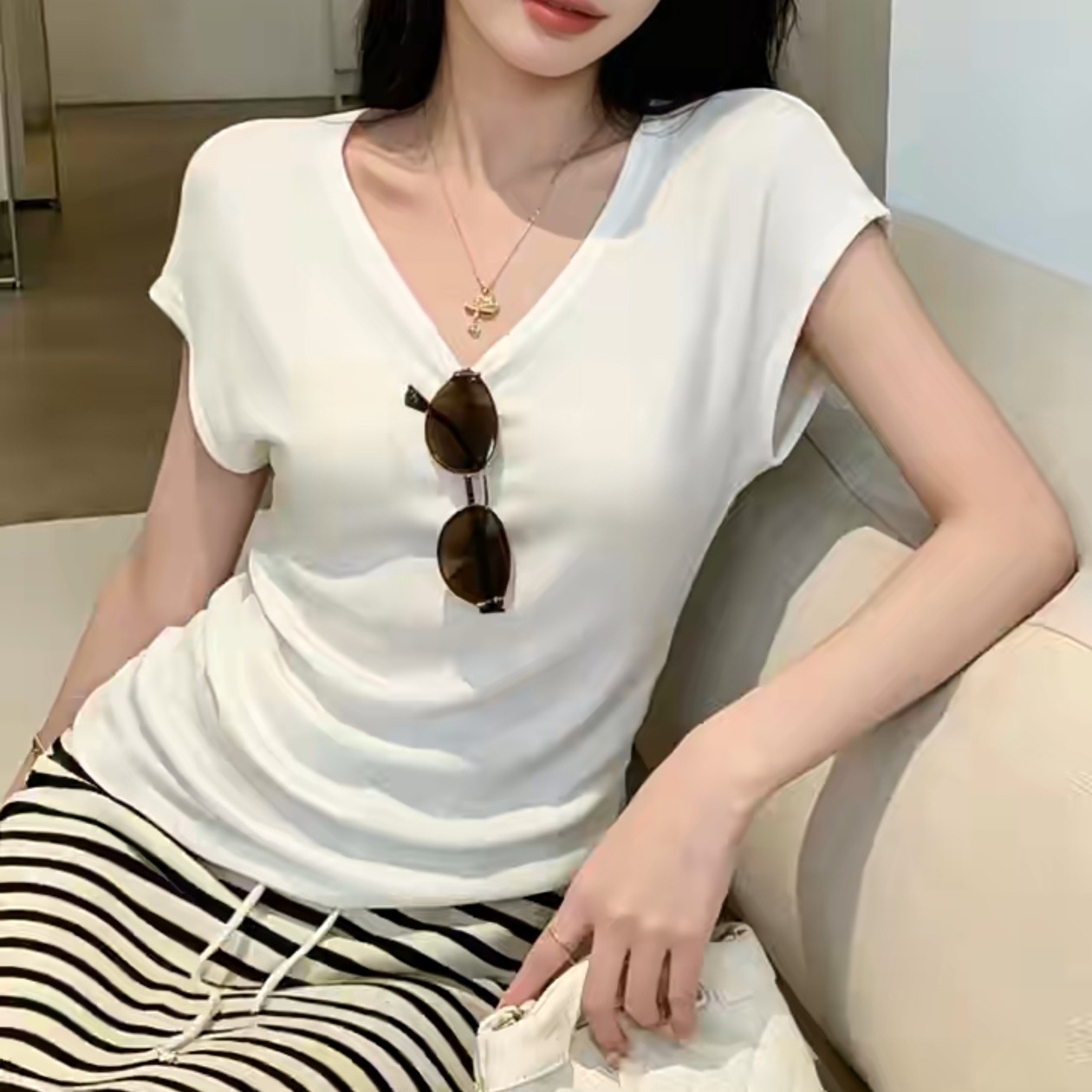 Women's Casual Two-Piece Set Korean Style White V-Neck Top and Striped Skirt 2026 Summer - Image 5